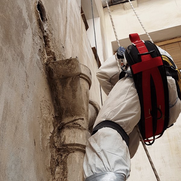 trabajos en altura retirando amianto en albacete<br />
